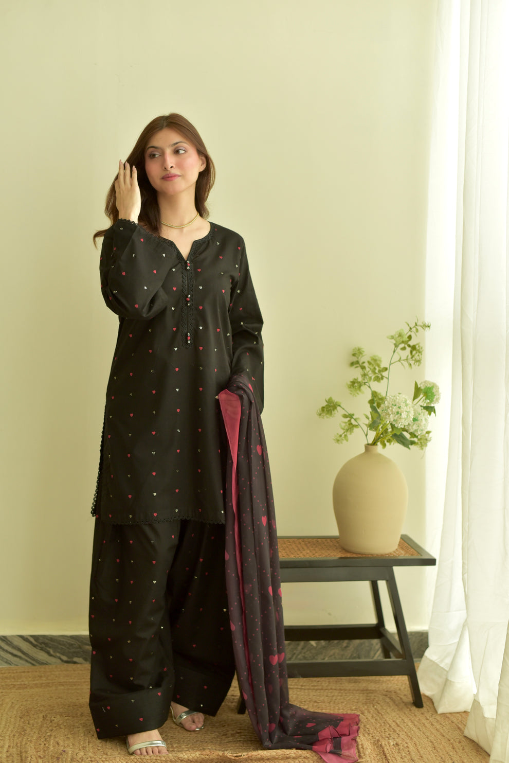 DILARA Embroidered 3PC Farshi Suit