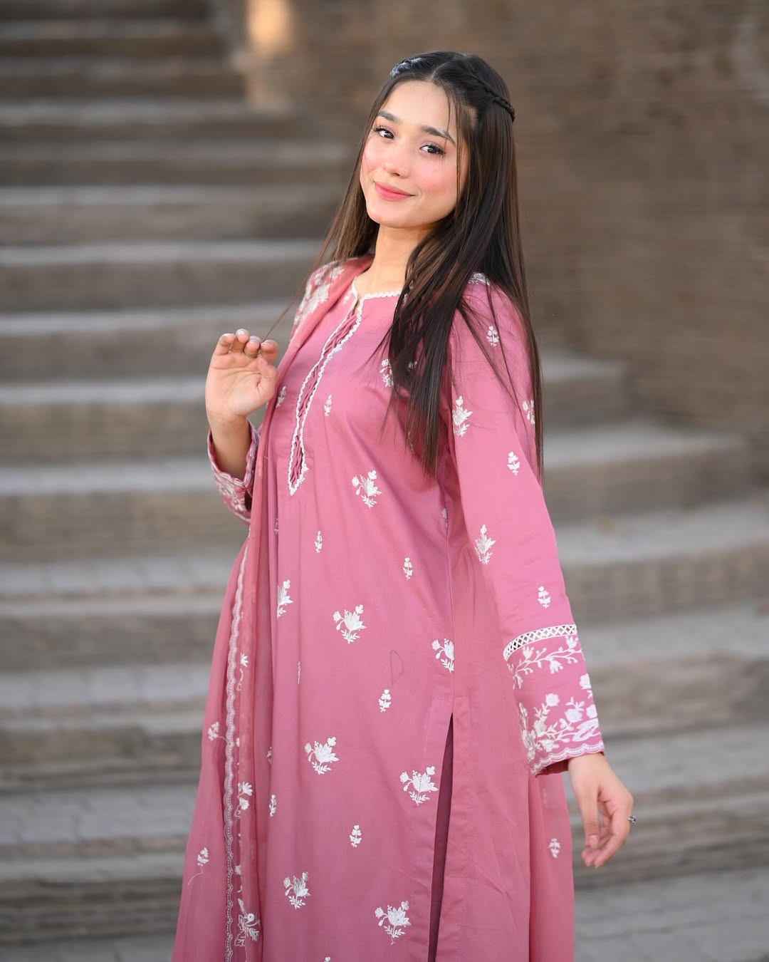 NAZNEEN Embroidered 3PC Lawn Suit