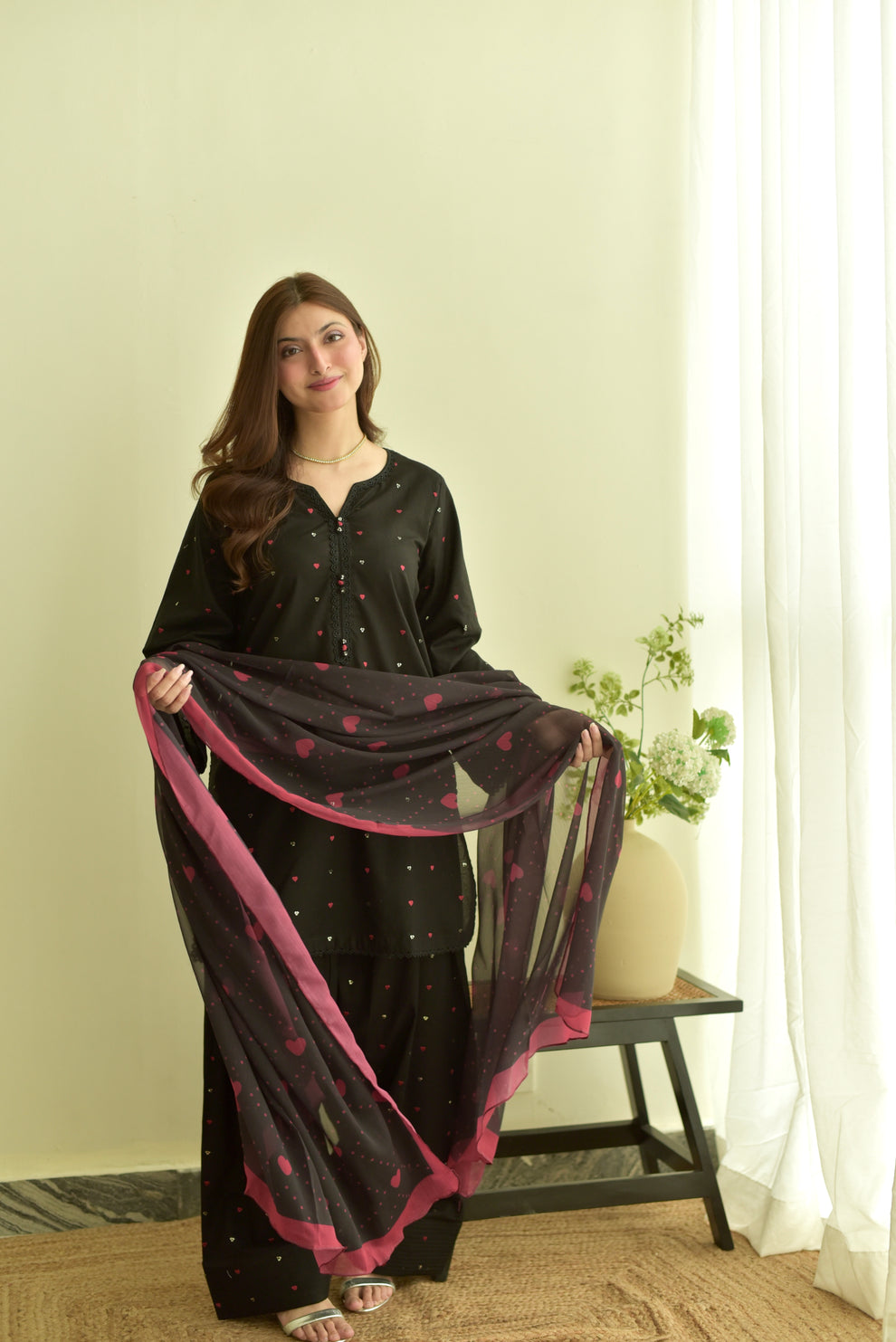 DILARA Embroidered 3PC Farshi Suit
