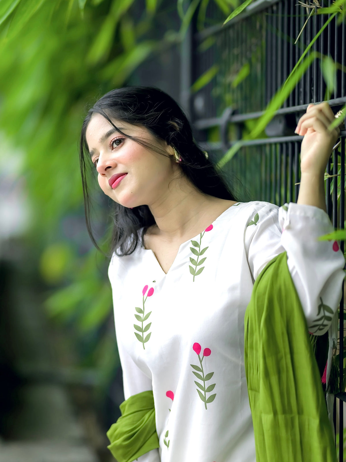 AROOSH Printed 3PC Farshi Suit