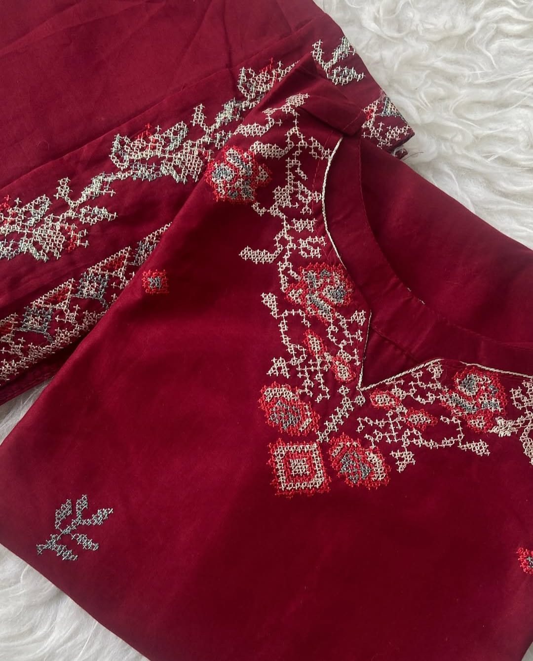 DUA EMBROIDERY 2PC (FARSHI)