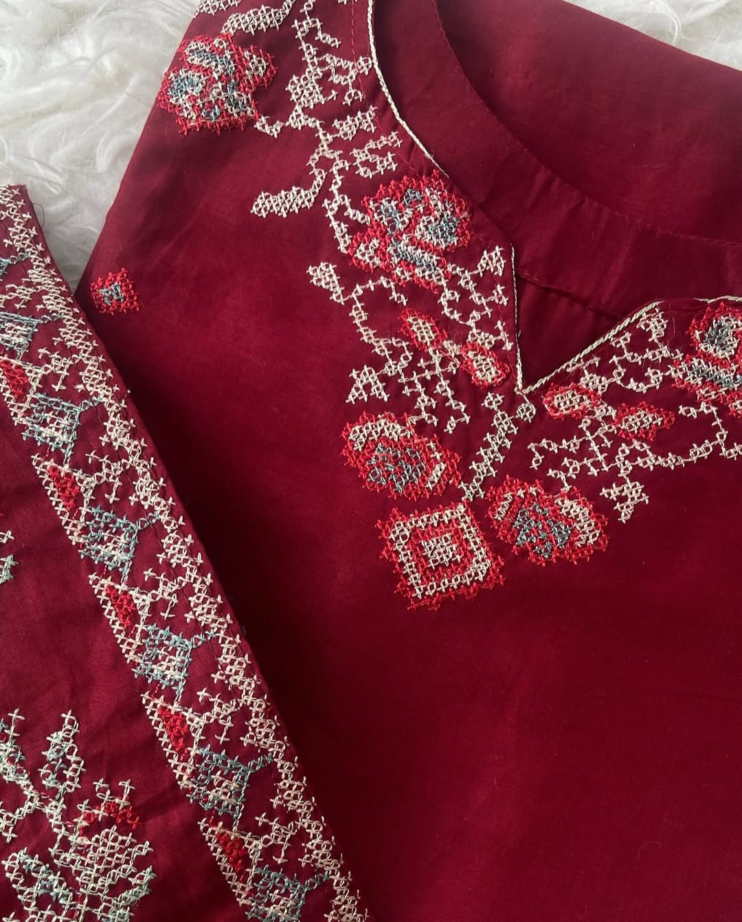 DUA EMBROIDERY 2PC (FARSHI)