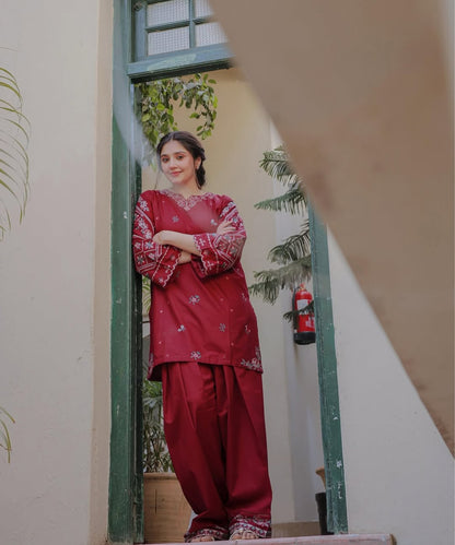DUA EMBROIDERY 2PC (FARSHI)