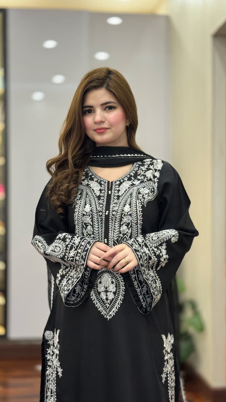 BLACK SAPPHIRE EMBROIDERED 3PC