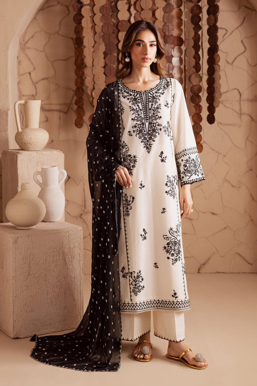 WHITE PEARL EMBROIDERED 3PC