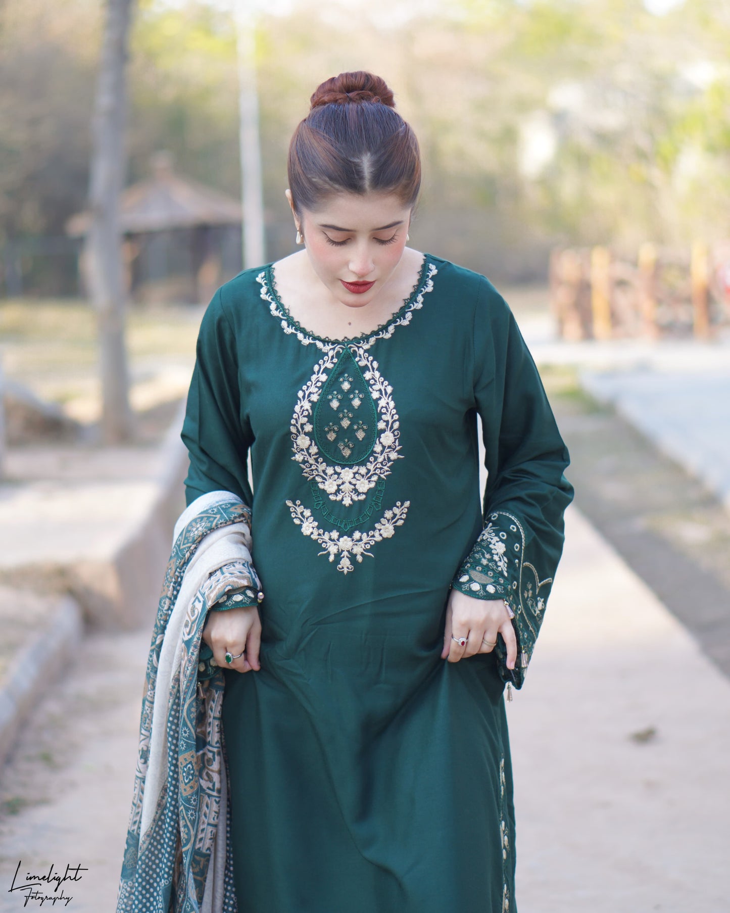 MANNAT EMBROIDERED 3PC