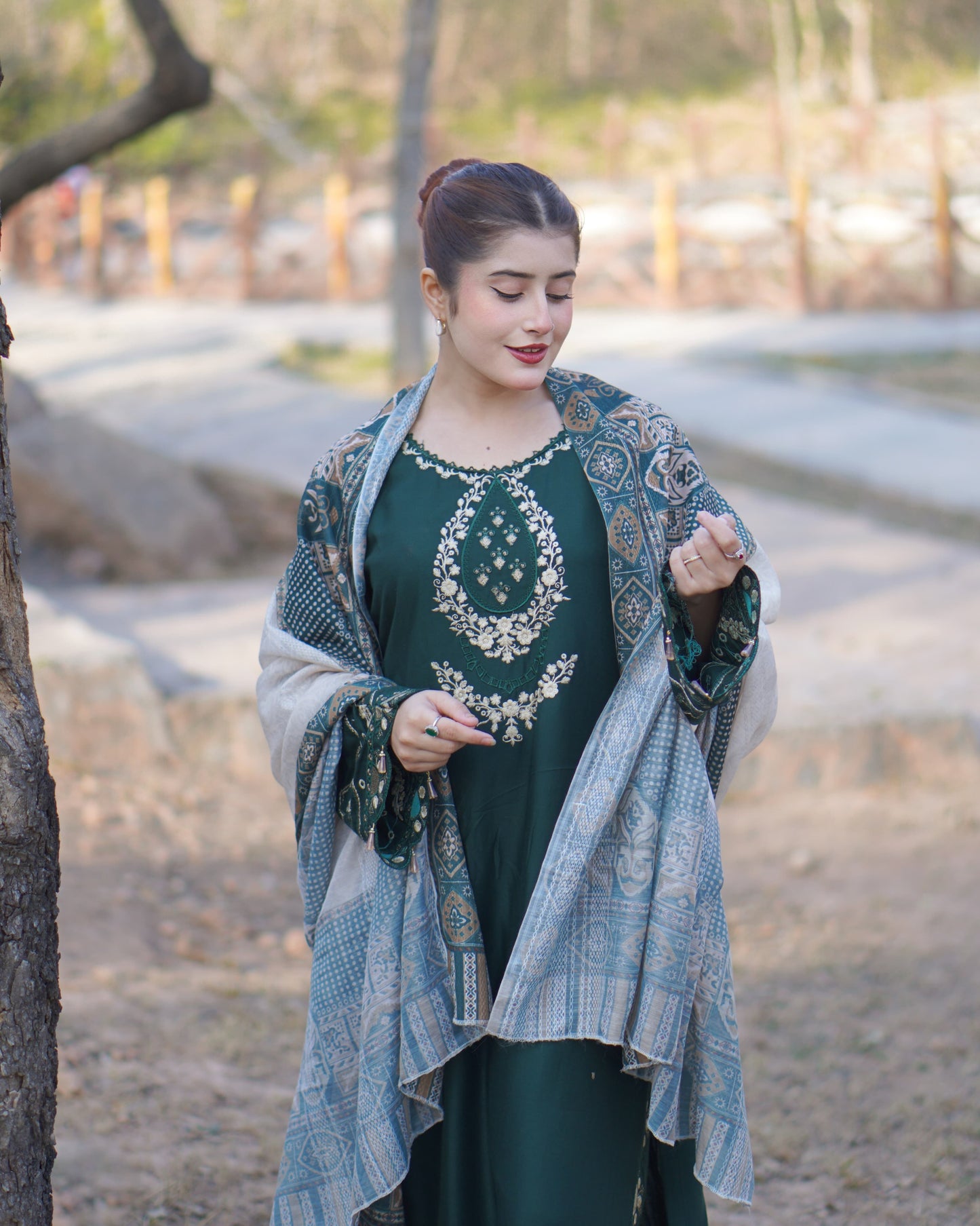 MANNAT EMBROIDERED 3PC