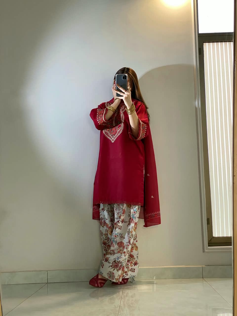 KESAR EMBROIDERED 3PC (FARSHI)