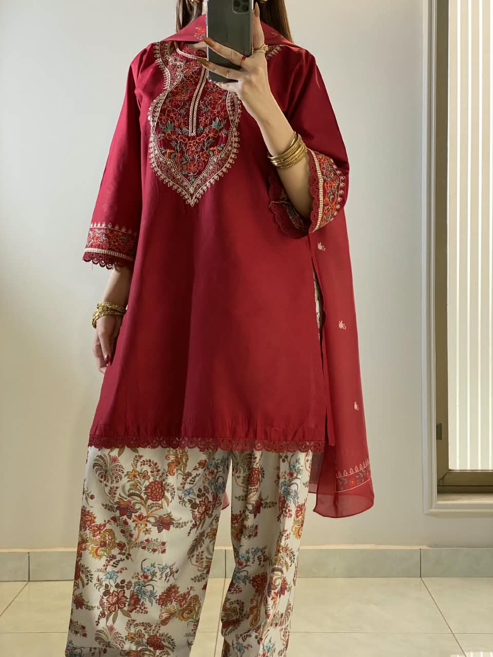 KESAR EMBROIDERED 3PC (FARSHI)